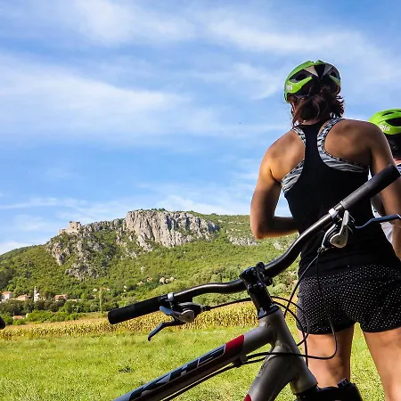 Hotel Hotel Alkar - Family Friendly Hotel With Pool In Sinj, Dalmatia 3*