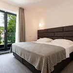 Alkar - Family Friendly With Pool In Sinj, Dalmatia Hotel 3*