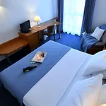 Hotel Alkar - Family Friendly With Pool In Sinj, Dalmatia