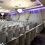 Hotel Alkar - Family Friendly With Pool In Sinj, Dalmatia