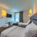 Alkar - Family Friendly With Pool In Sinj, Dalmatia 锡尼