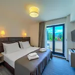 Alkar - Family Friendly With Pool In Sinj, Dalmatia 锡尼