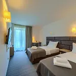 Alkar - Family Friendly With Pool In Sinj, Dalmatia 锡尼
