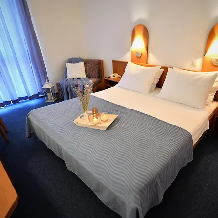 Hotel Alkar 3*