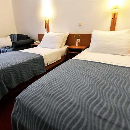Alkar - Family Friendly With Pool In Sinj, Dalmatia 3* Sinj