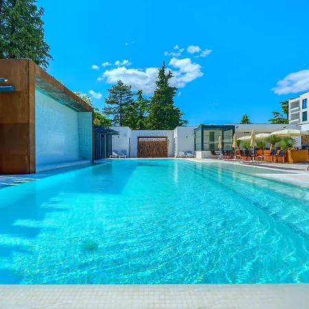 Alkar - Family Friendly With Pool In Sinj, Dalmatia 锡尼
