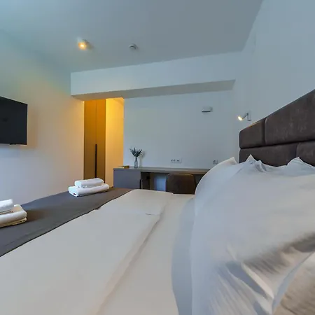 Alkar - Family Friendly With Pool In Sinj, Dalmatia Hotel 3*