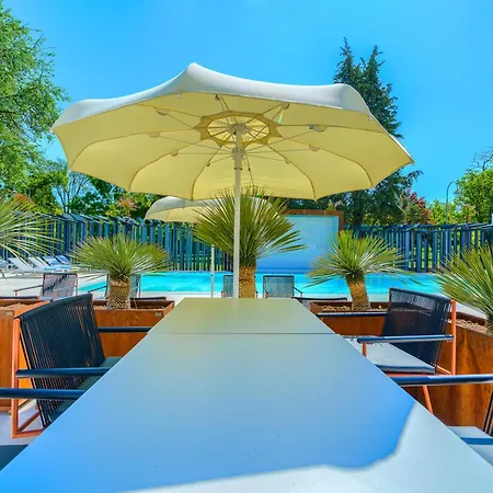 Alkar - Family Friendly With Pool In Sinj, Dalmatia 酒店 3*