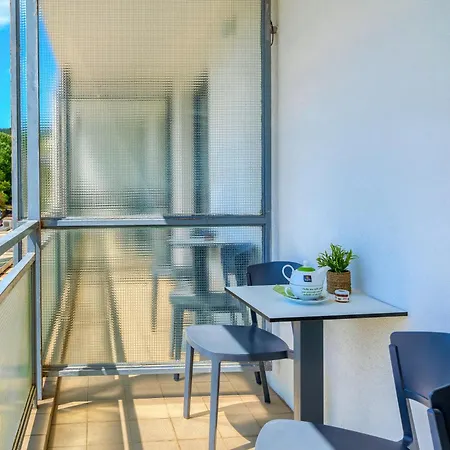 Alkar - Family Friendly With Pool In Sinj, Dalmatia Hotel