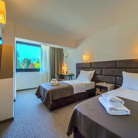 Alkar - Family Friendly With Pool In Sinj, Dalmatia 3*