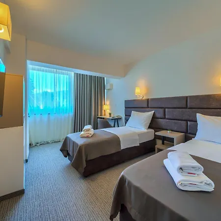 Hotel Alkar Sinj - Gateway To Dalmatian Hinterland Sinj