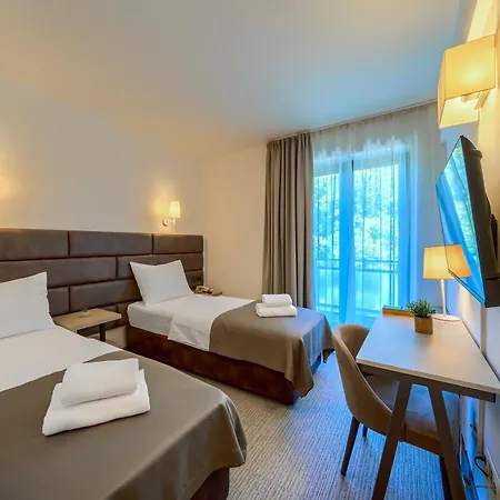 Alkar - Family Friendly With Pool In Sinj, Dalmatia Hotel
