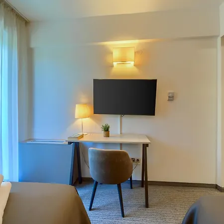 Alkar - Family Friendly With Pool In Sinj, Dalmatia Hotel 3*