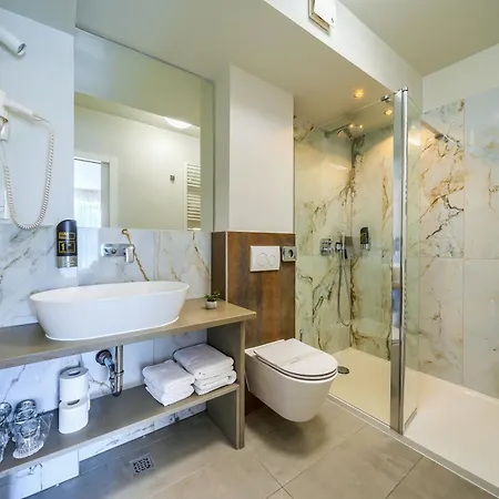 Hotel Alkar - Family Friendly With Pool In Sinj, Dalmatia Sinj