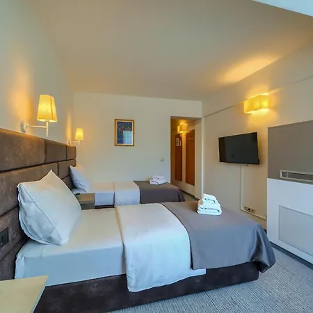 Alkar - Family Friendly With Pool In Sinj, Dalmatia Hotel 3*