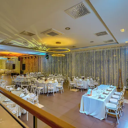 Hotel Alkar - Family Friendly With Pool In Sinj, Dalmatia 3*
