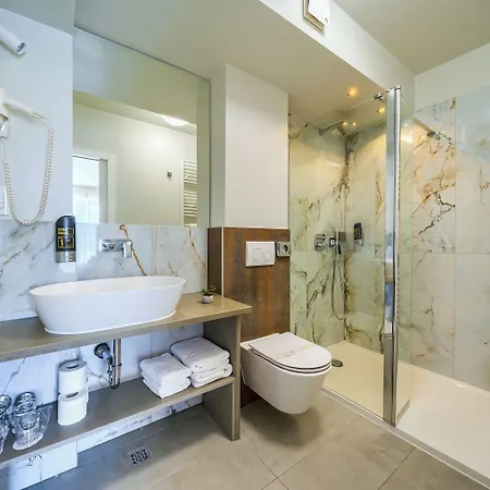 Hotel Alkar - Family Friendly With Pool In Sinj, Dalmatia Sinj