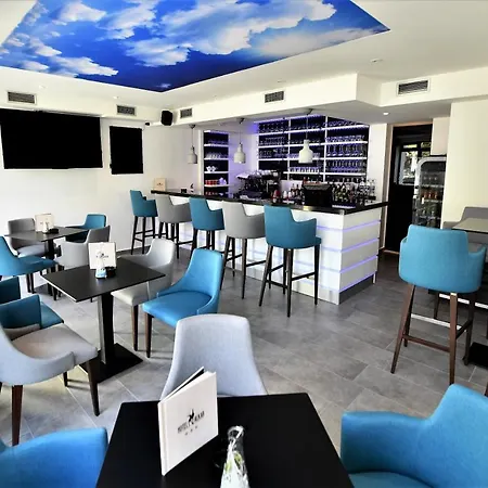 Alkar Hotel 3*