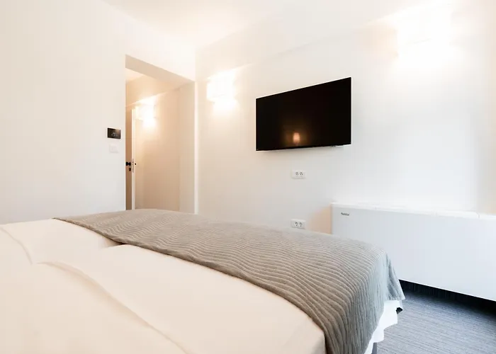 Alkar - Family Friendly With Pool In Sinj, Dalmatia