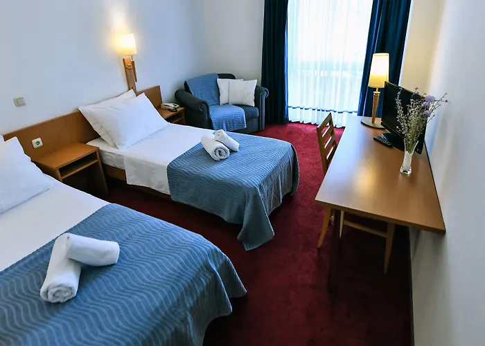 Alkar - Family Friendly With Pool In Sinj, Dalmatia 3* Sinj