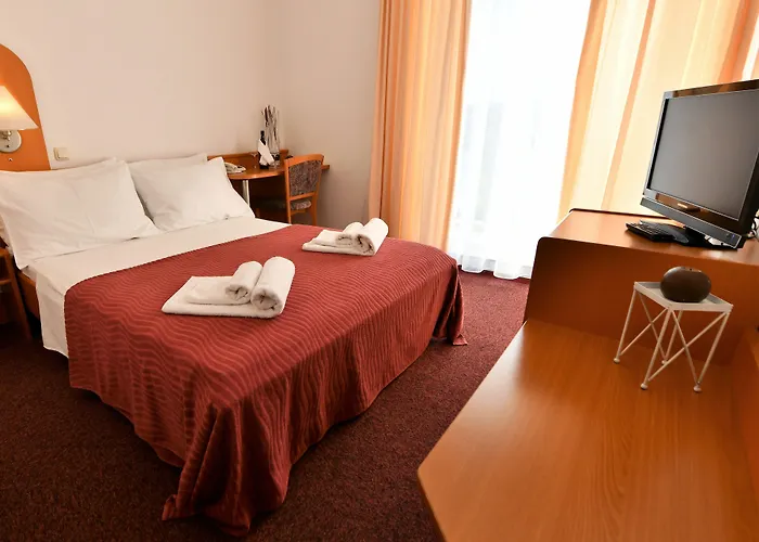 Alkar - Family Friendly With Pool In Sinj, Dalmatia Hotel