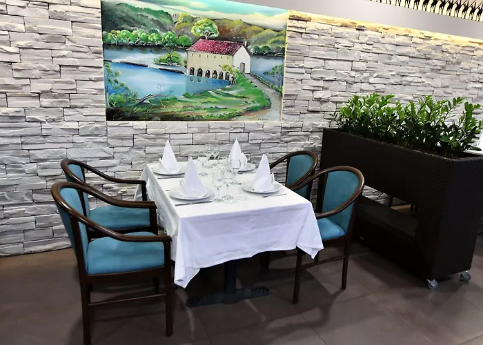 Alkar - Family Friendly With Pool In Sinj, Dalmatia Hotel Sinj