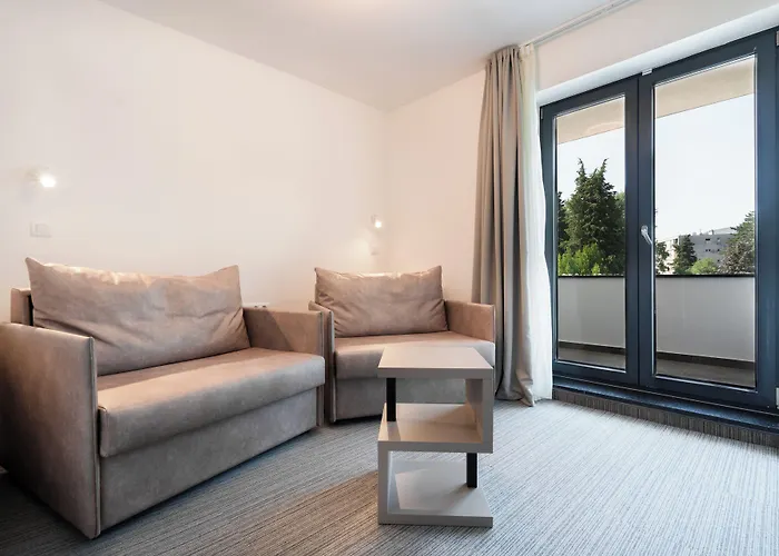 Alkar - Family Friendly With Pool In Sinj, Dalmatia Hotel Sinj