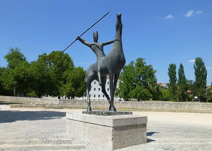 Alkar - Family Friendly With Pool In Sinj, Dalmatia Hotel Sinj